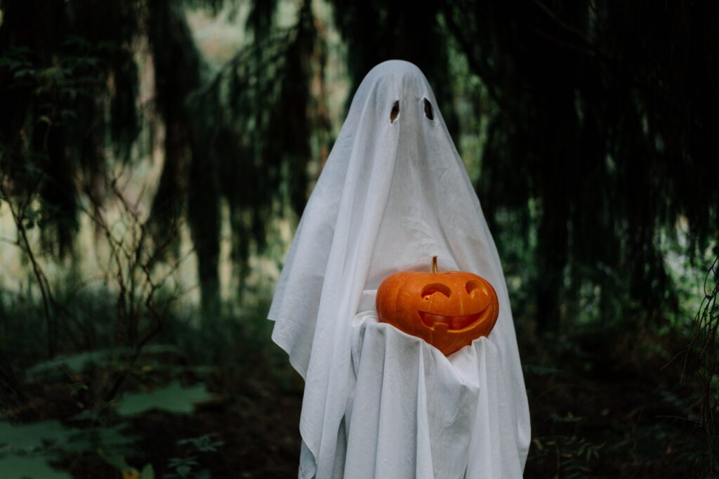 50 Fun Things to Do for Halloween